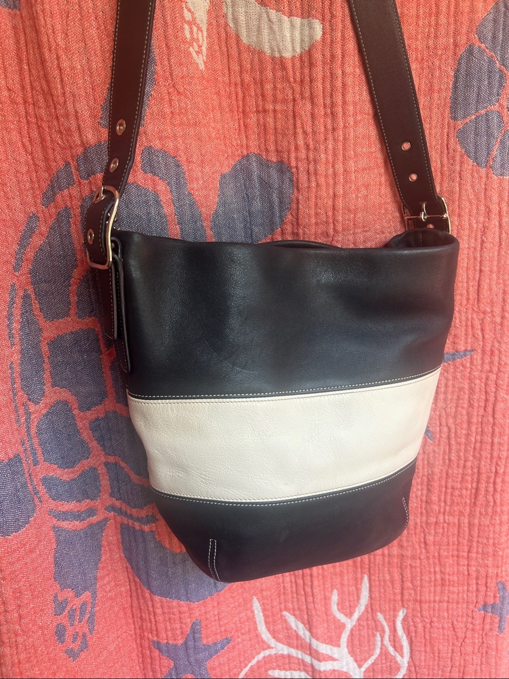 Coach Rugby Nº825-9173 Bucket Bag Smooth Leather Contrast Stripe Navy White